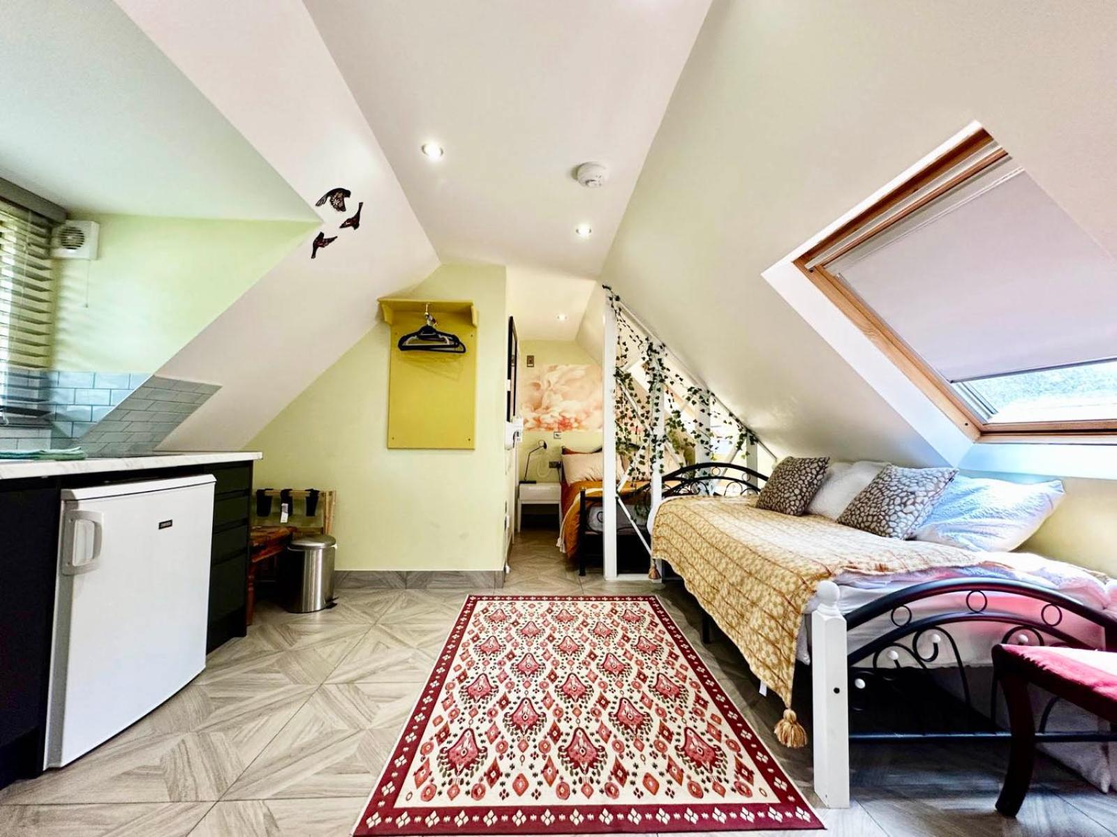 Forest Studio Apt Free Gated Parking On 2 Acres Garden تشيسلهورست المظهر الخارجي الصورة