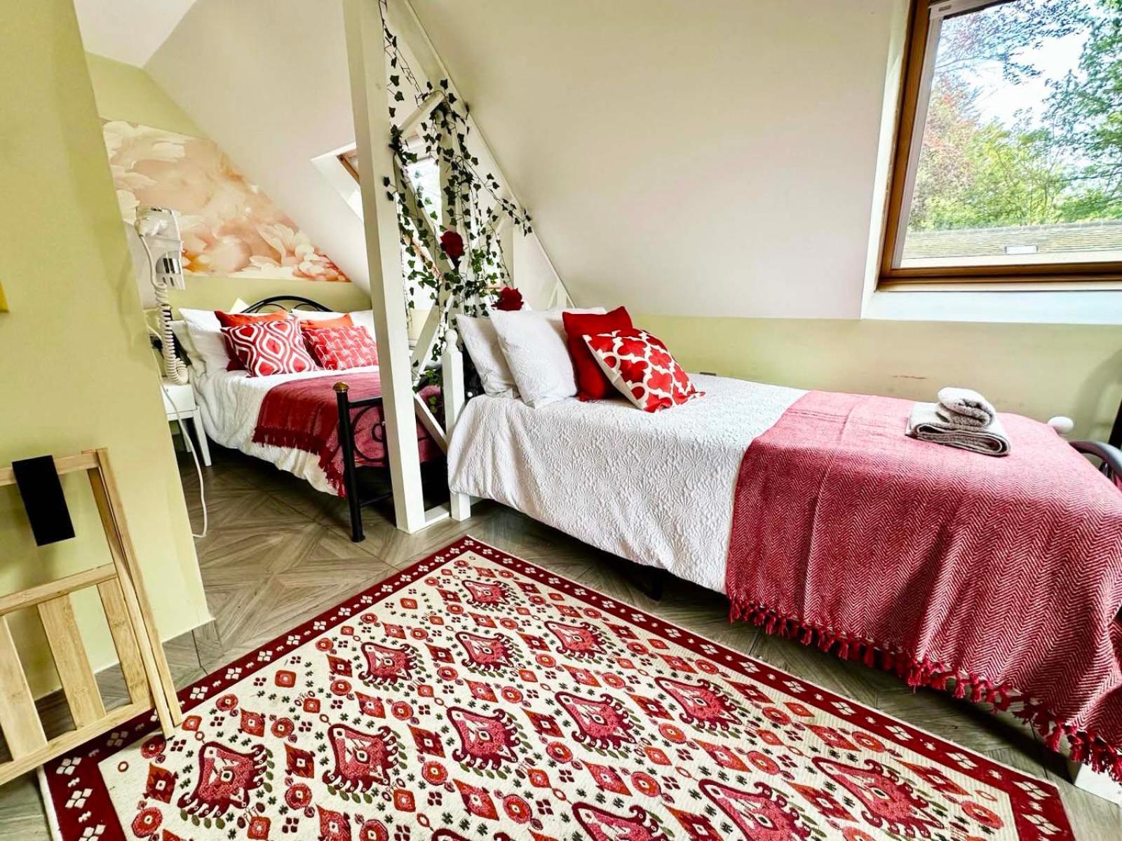Forest Studio Apt Free Gated Parking On 2 Acres Garden تشيسلهورست المظهر الخارجي الصورة